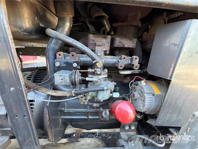 Lincoln Classic III SA300-TM27 Stick Engine Driven Welder Lasapparaten