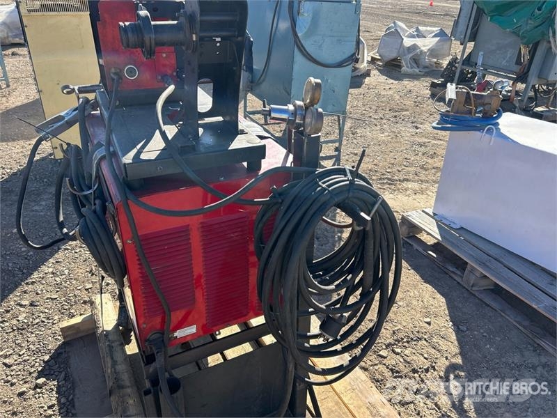 Lincoln CV300 300 A MIG Electric Welder Зварювальні апарати
