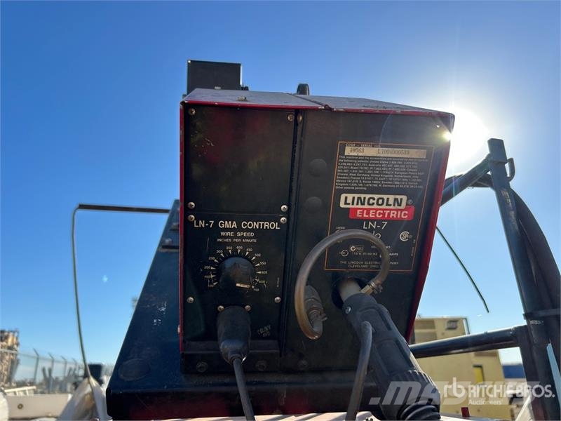 Lincoln CV300 300 A MIG Electric Welder ماكينات لحام
