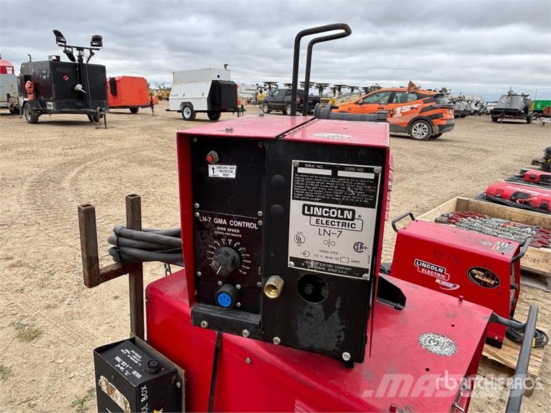 Lincoln CV300 Electric Welder Soldadoras