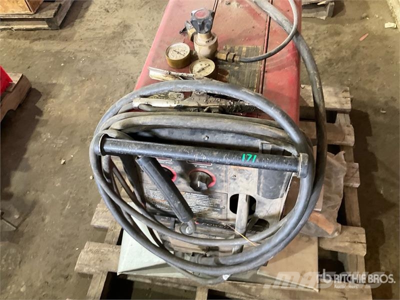 Lincoln Electric Electric 225 A MIG Electric Welder Soldadoras