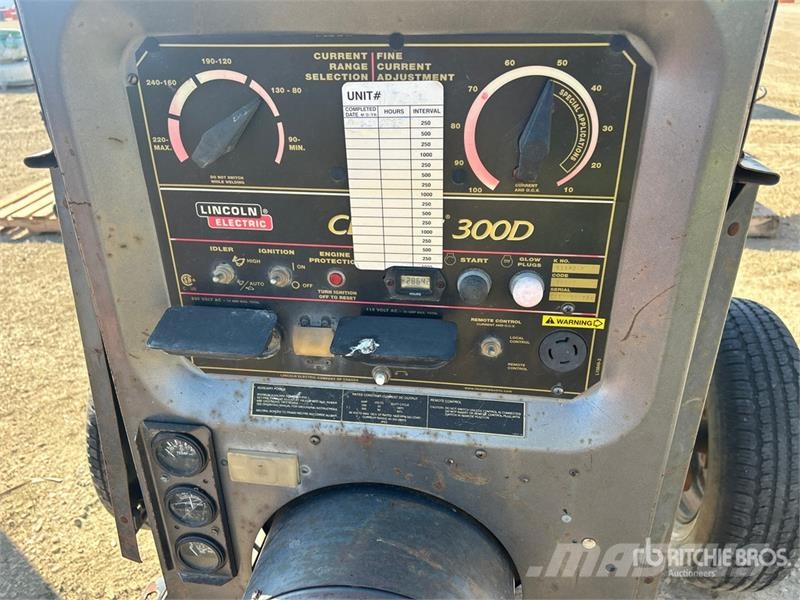 Lincoln Electric Electric 300 A Mobile Multi-Process Engin Soldadoras