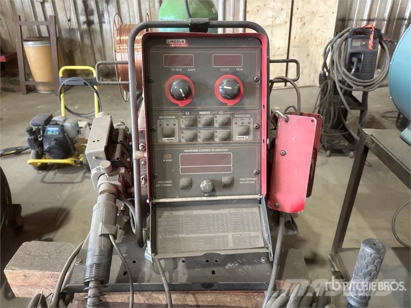 Lincoln Electric Electric PW455M/STT Electric Welder Soldadoras
