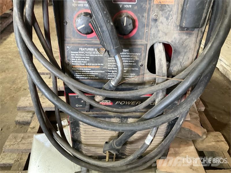 Lincoln Electric Electric 225 A MIG Electric Welder Soldadoras