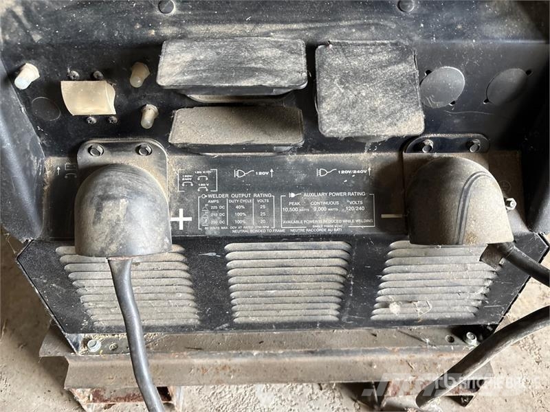 Lincoln Electric Electric Ranger 225 225 A Skid-Mounted Mu Soldadoras