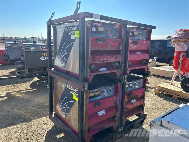 Lincoln Electric Electric DC-600 Multi-Operator Welder Soldadoras