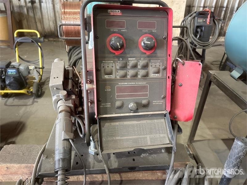 Lincoln Electric Electric PW455M/STT Electric Welder Soldadoras