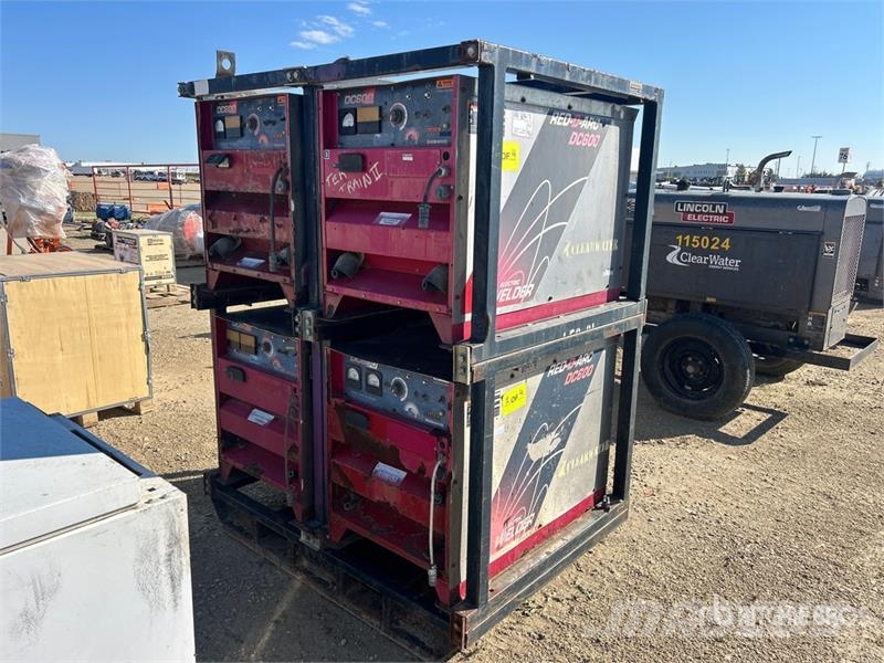 Lincoln Electric Electric DC-600 Multi-Operator Welder Soldadoras