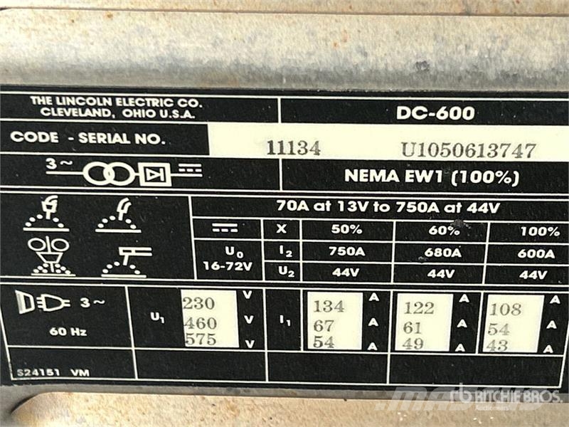 Lincoln Electric Electric DC-600 Multi-Operator Welder Soldadoras