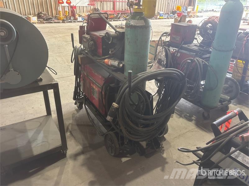 Lincoln Electric Electric PW455M/STT Electric Welder Soldadoras