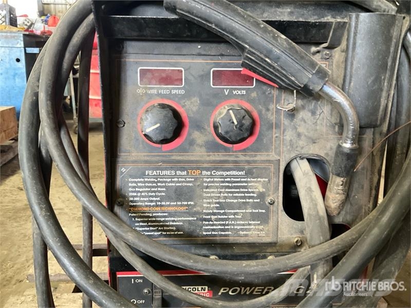 Lincoln Electric Electric 225 A MIG Electric Welder Soldadoras