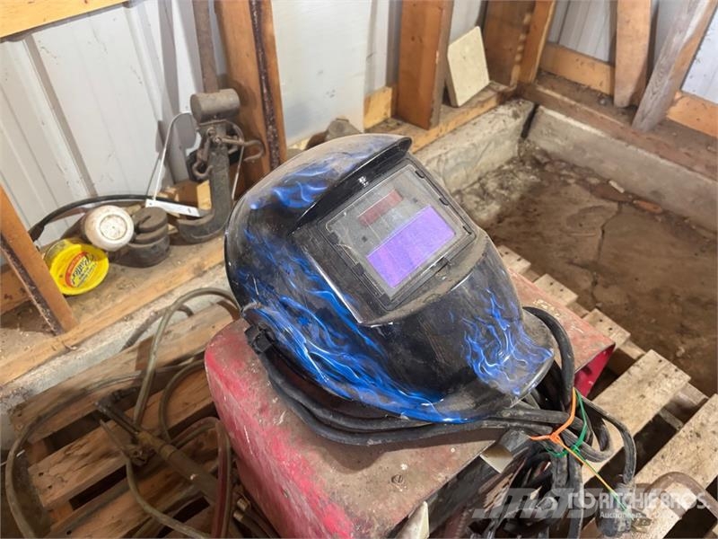 Lincoln Electric Electric 225 A Stick Electric Welder Soldadoras