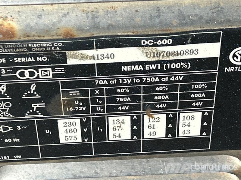Lincoln Electric Electric DC-600 Multi-Operator Welder Soldadoras