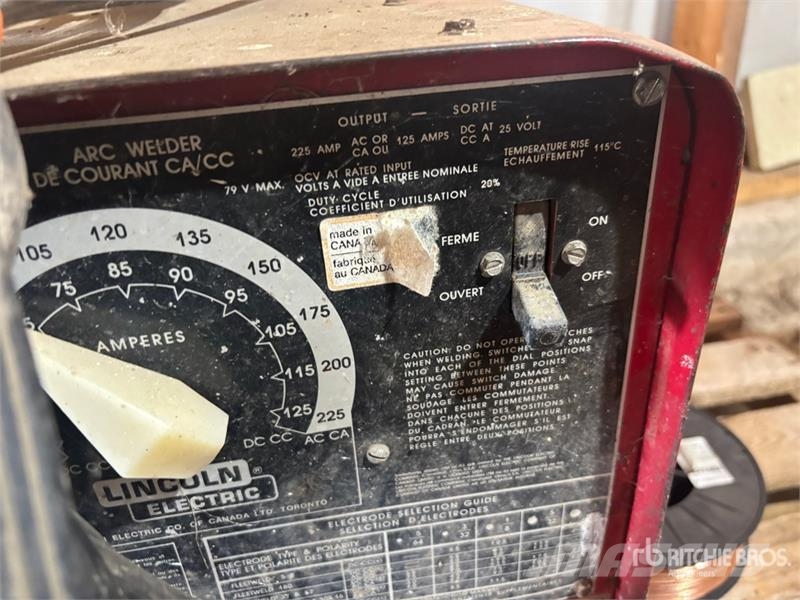 Lincoln Electric Electric 225 A Stick Electric Welder Soldadoras