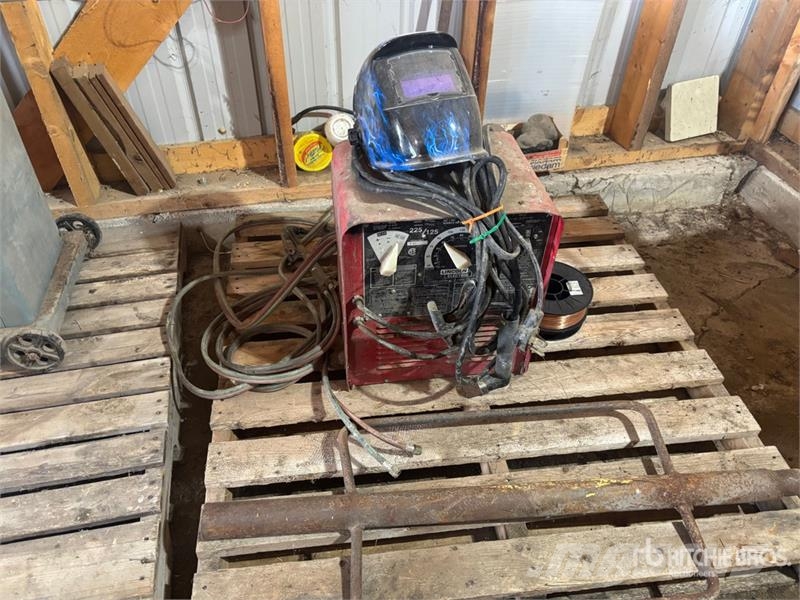 Lincoln Electric Electric 225 A Stick Electric Welder Soldadoras