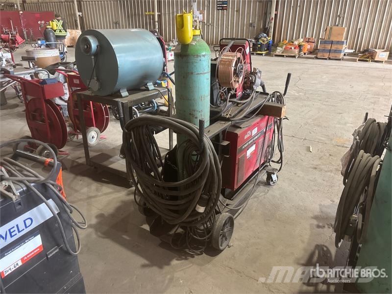 Lincoln Electric Electric PW455M/STT Electric Welder Soldadoras