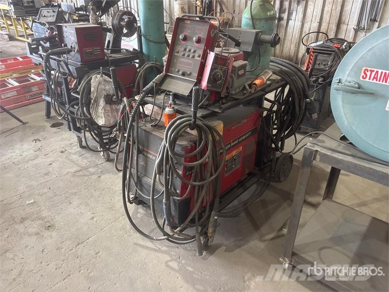 Lincoln Electric Electric PW455M/STT Electric Welder Soldadoras