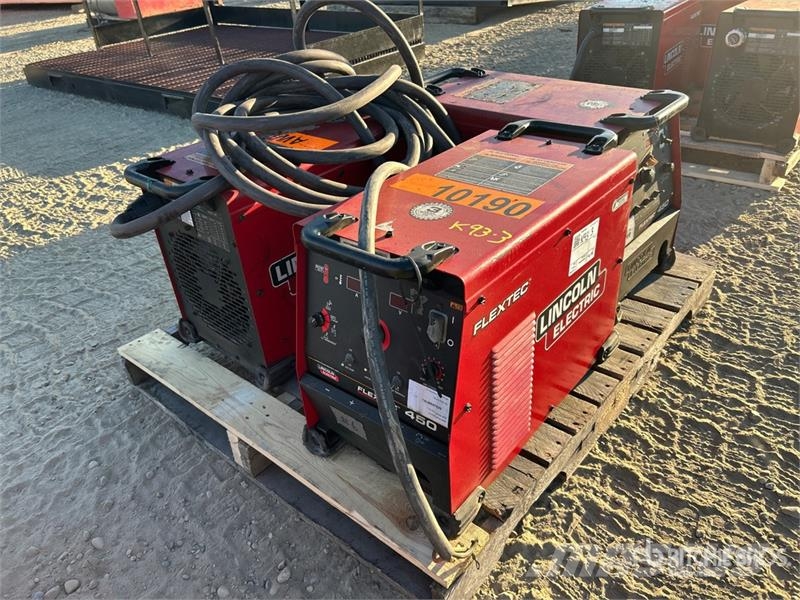 Lincoln Electric of (3) Lincoln Electric Flextex 450 Elect Máquinas de soldar