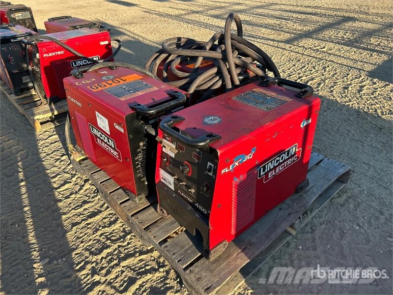 Lincoln Electric of (3) Lincoln Electric Flextex 450 Elect Máquinas de soldar