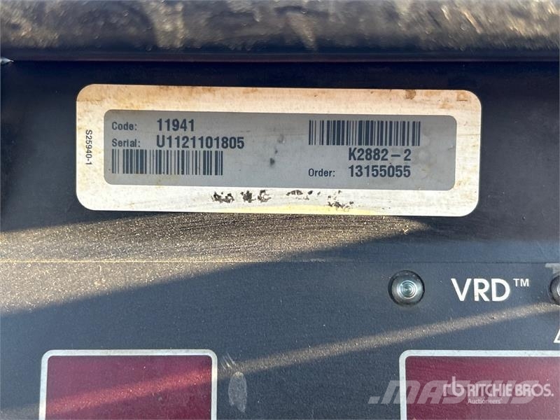 Lincoln Electric of (3) Lincoln Electric Flextex 450 Elect Заваряващи машини