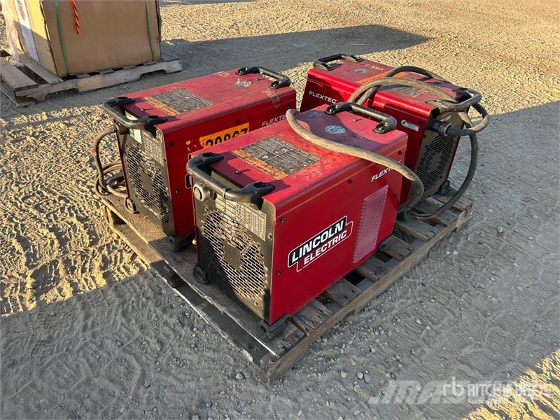 Lincoln Electric of (3) Lincoln Electric Flextex 450 Elect Заваряващи машини