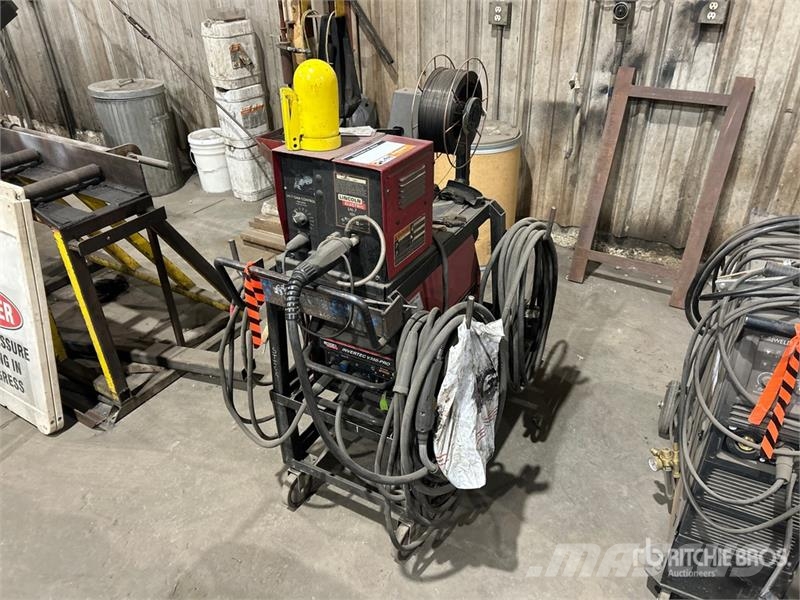 Lincoln Invertec V350-PRO Heggesztő berendezések