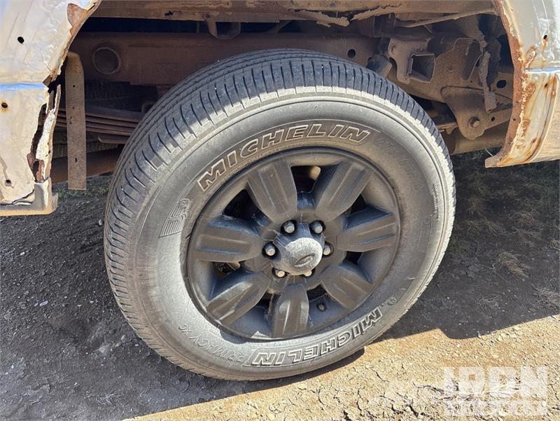 Lincoln Mark LT 4x4 Crew Cab Pickup أخرى