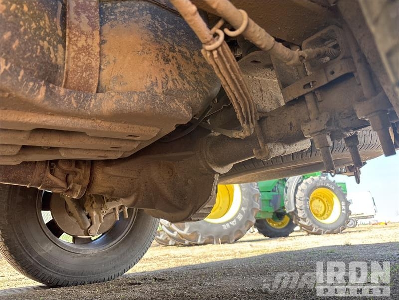 Lincoln Mark LT 4x4 Crew Cab Pickup أخرى