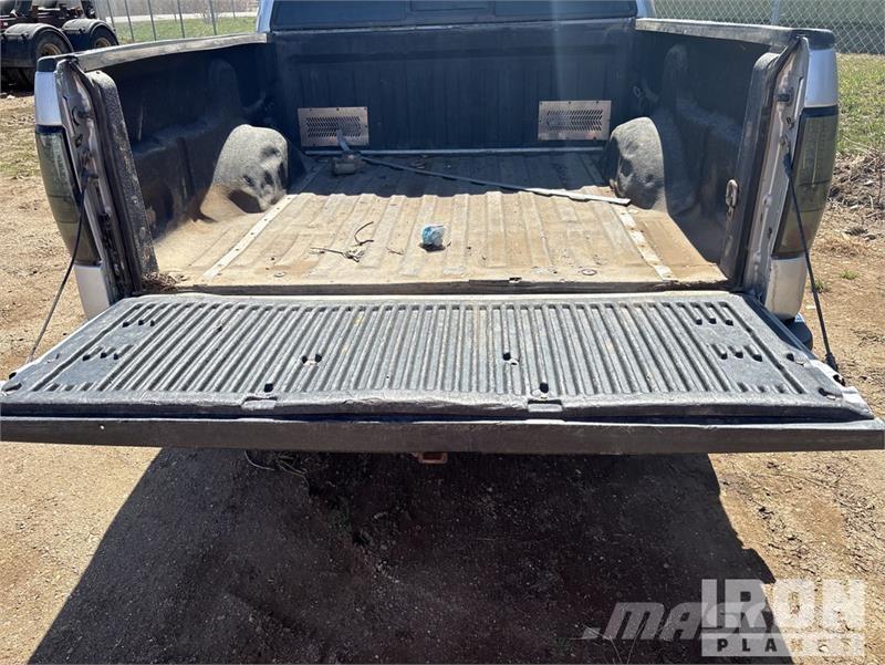 Lincoln Mark LT 4x4 Crew Cab Pickup أخرى