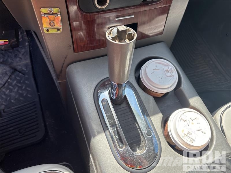 Lincoln Mark LT 4x4 Crew Cab Pickup أخرى