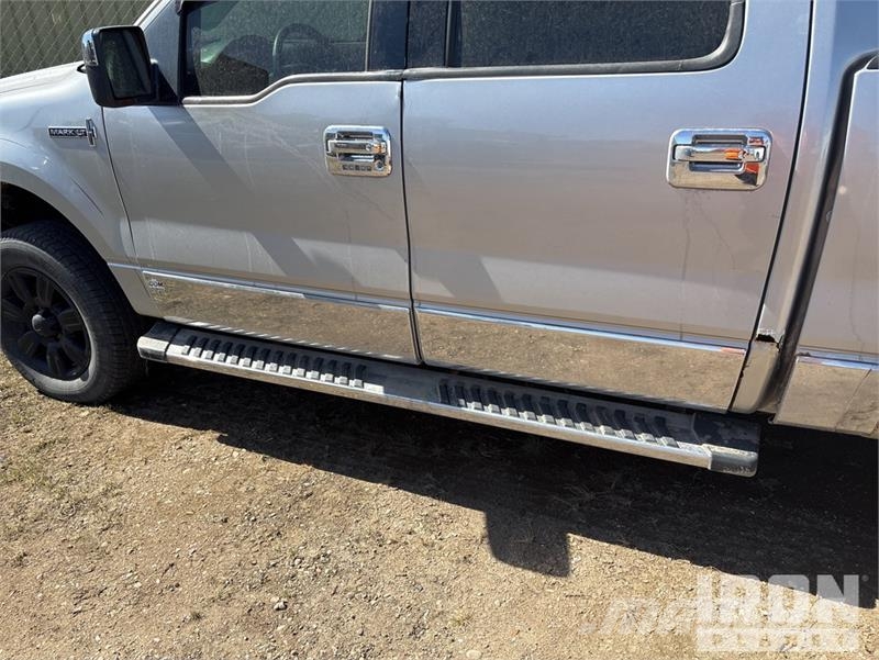 Lincoln Mark LT 4x4 Crew Cab Pickup أخرى