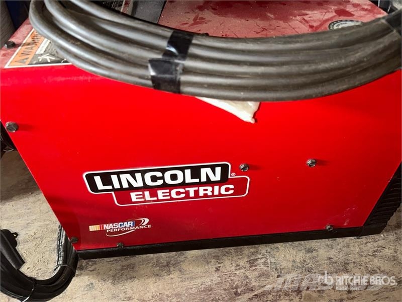 Lincoln MIGPAK 180 Electric Welder Welding machines