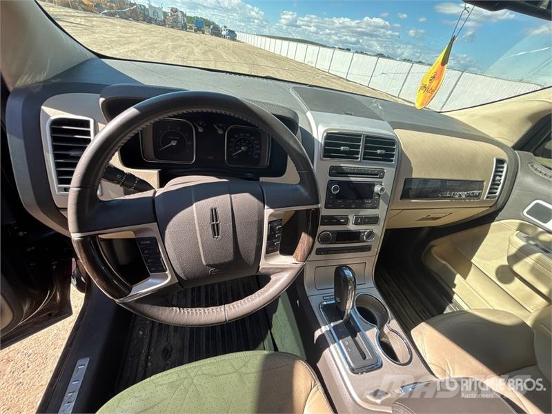 Lincoln MKX 汽车