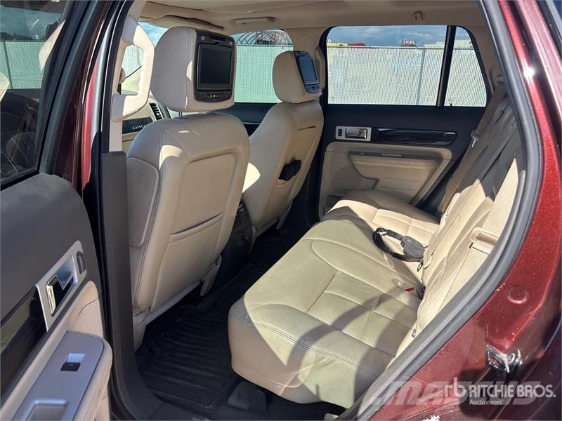 Lincoln MKX 汽车