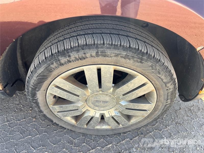 Lincoln MKX 汽车