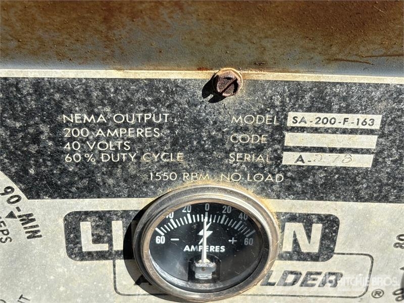 Lincoln of (2) Lincoln Engine Driven Welder Soldadoras