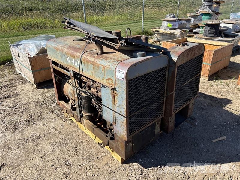 Lincoln of (2) Lincoln Engine Driven Welder Soldadoras