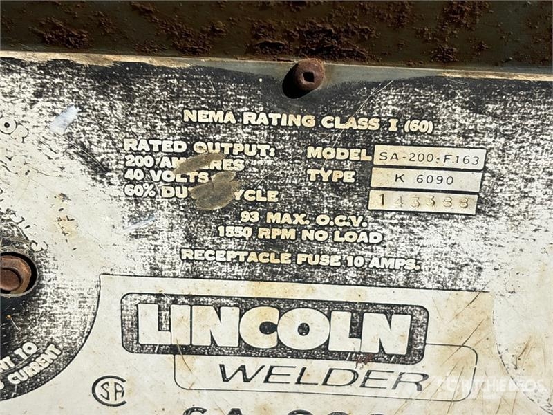 Lincoln of (2) Lincoln Engine Driven Welder Soldadoras