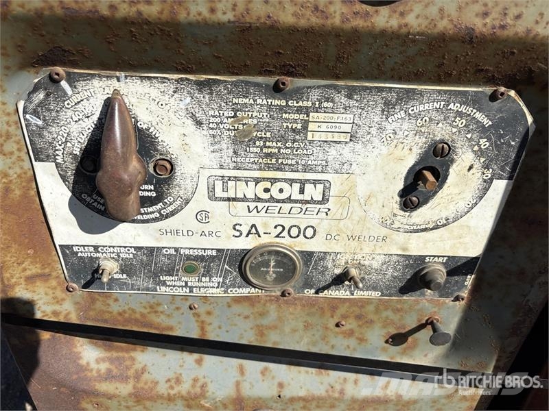 Lincoln of (2) Lincoln Engine Driven Welder Soldadoras