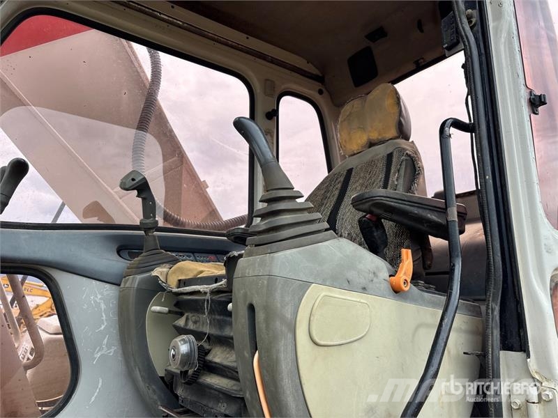Link-Belt 290LX Tracked Excavator Rupsgraafmachines