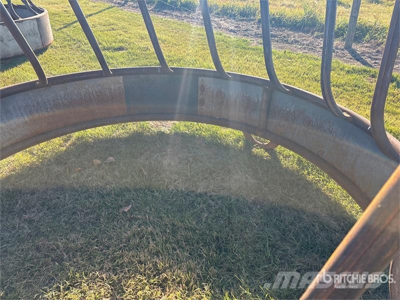 Livestock Feeder (Unused) Кормушки для животных