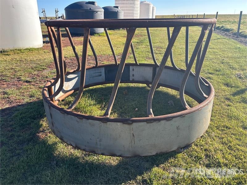 Livestock Feeder (Unused) Кормушки для животных