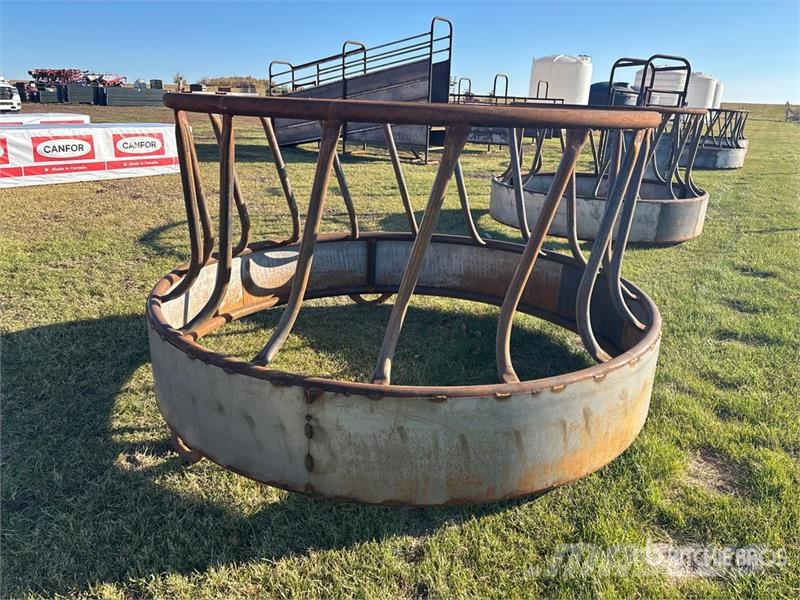 Livestock Feeder (Unused) Кормушки для животных
