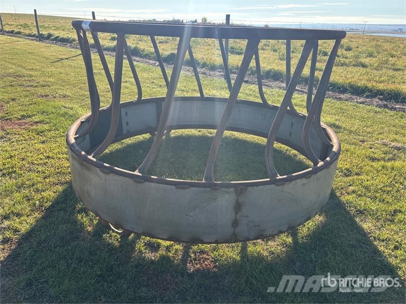 Livestock Feeder (Unused) Кормушки для животных
