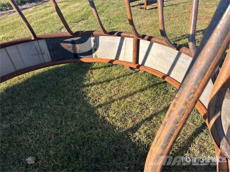 Livestock Feeder (Unused) Кормушки для животных