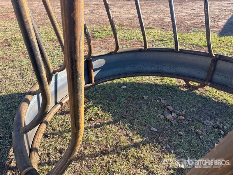 Livestock Feeder (Unused) Кормушки для животных