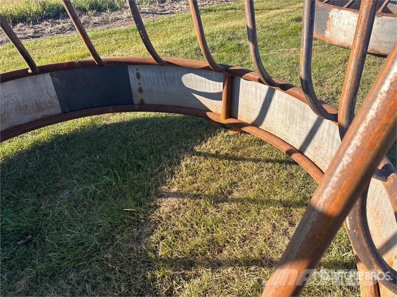 Livestock Feeder (Unused) Кормушки для животных