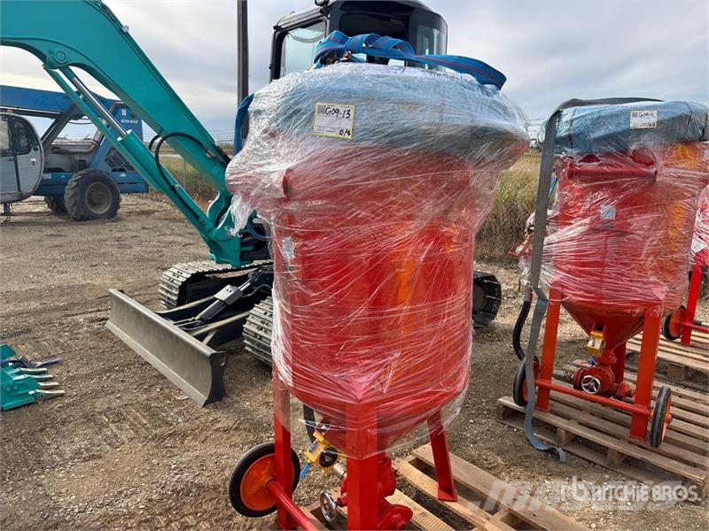  LJ Sand Blaster Sand Blaster (Unused) معدات البناء - غير ذلك