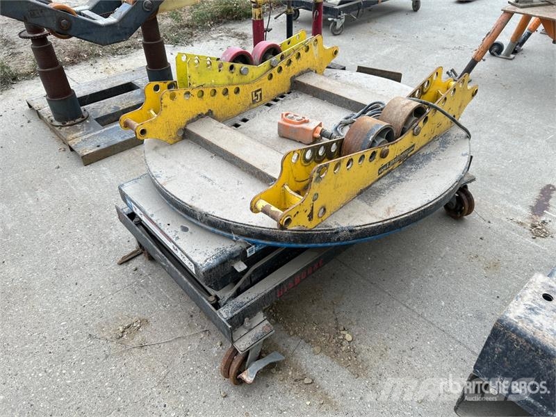 Lj Welding Hydraulic Raise & Lower Rotating Roller Équipement de pipeline