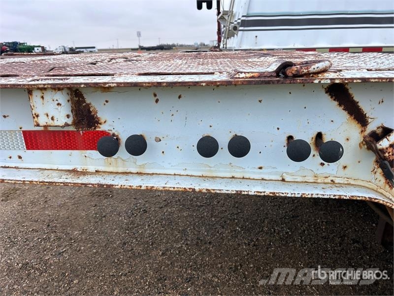 Load King 48 ft T/A Equipment Trailer Нискотоварачи